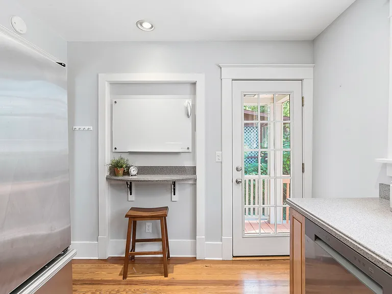 3669 Stettinius Ave — Photo 21