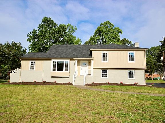 2nd image of 8110 Diane Ln