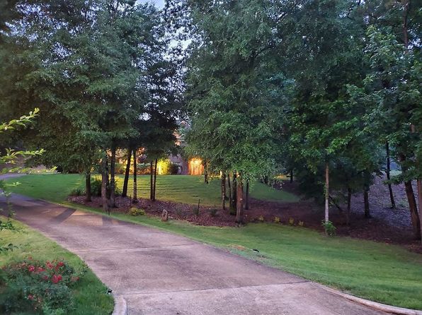 73 Elkmont Way