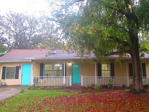2nd image of 107 Summer Brook Trl