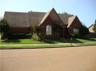 1423 Milestone Dr, Collierville, TN 38017