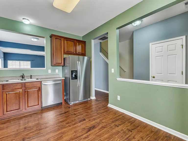 2720 Gross Ave — Photo 14