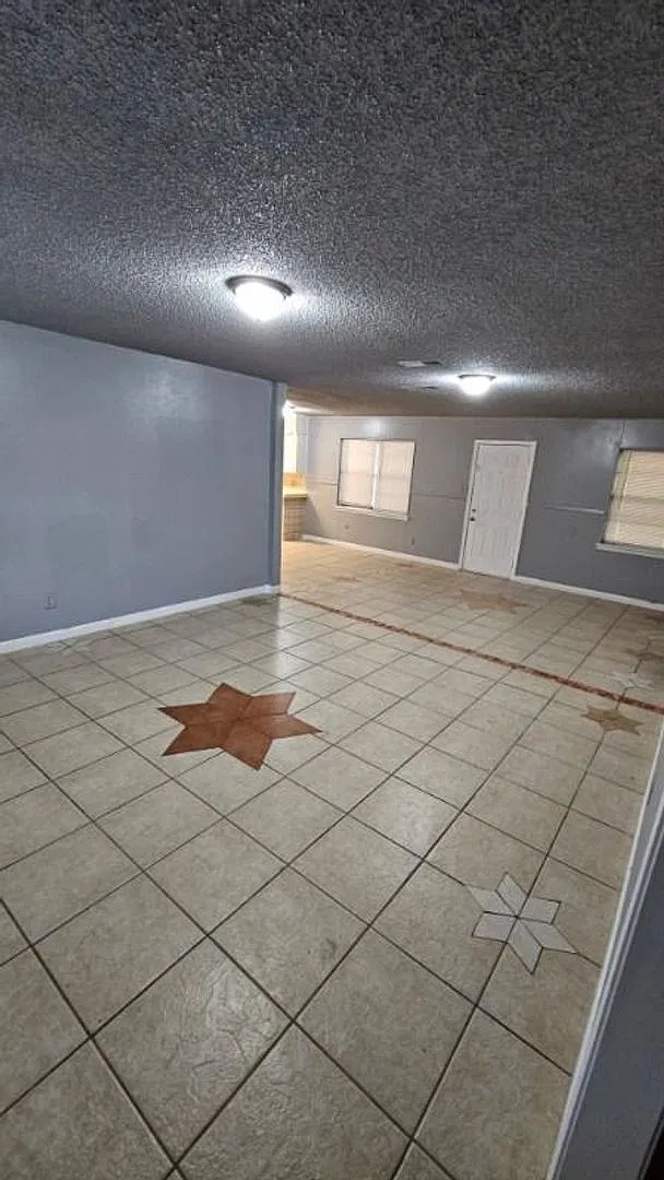 Single-Family Home Available! — Photo 2