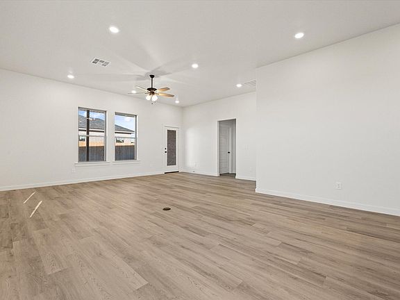5th image of 12001 Justice Ave