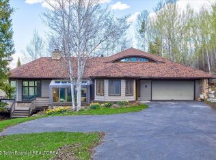 855 N Bar Y Rd, Jackson, WY 83001