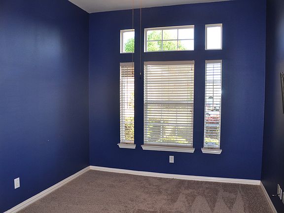 3rd image of 1409 Montevideo Ct