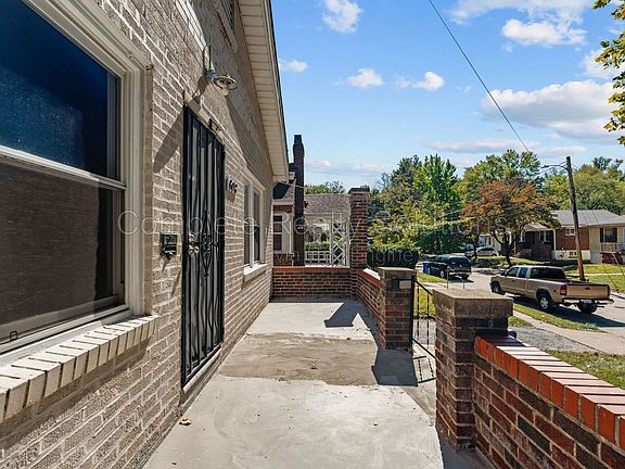 4th image of 608 Tesmore Pl