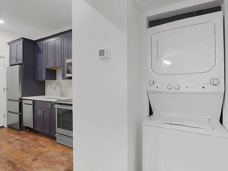 57 Trumbull St #2R — Photo 4