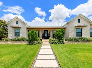 2214 Stone Mdw, Fredericksburg, TX 78624