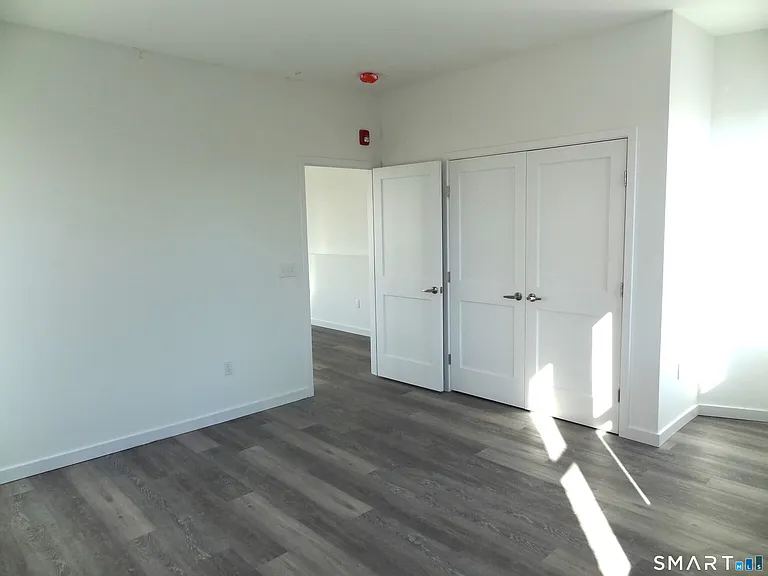 2806 Fairfield Ave #207 — Photo 7
