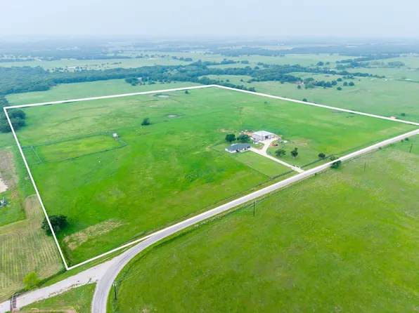 3914 Alamo Rd, Bowie, TX 76230