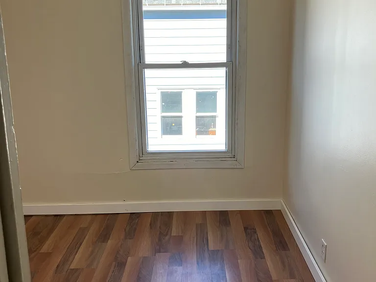 28 Pomona Pl #2 — Photo 4