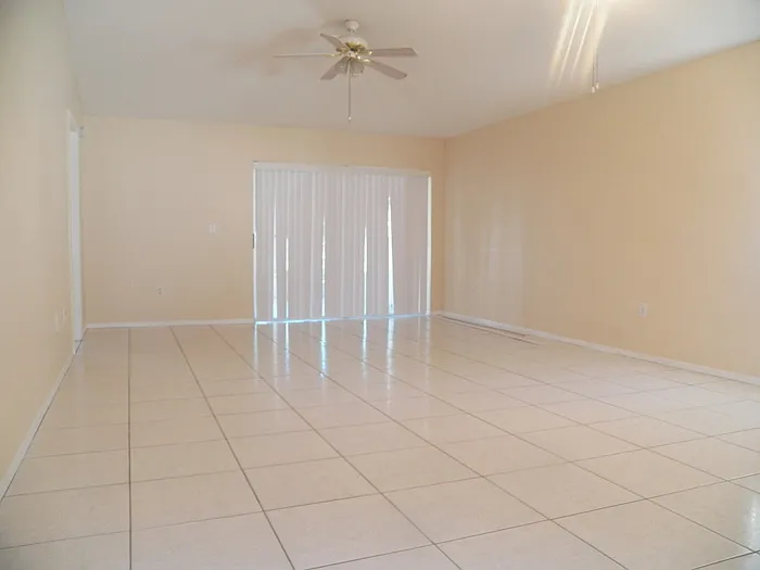 411 Abigail Rd — Photo 3