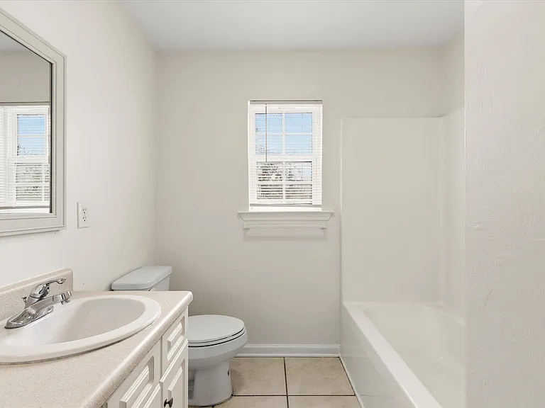735 Putnam Dr #2 — Photo 18