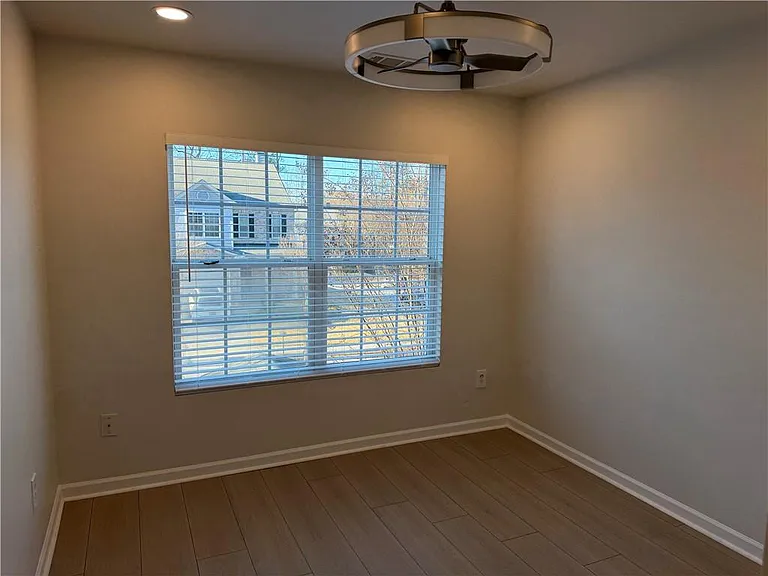 3317 Fernview Dr — Photo 16