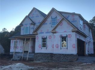 688 Kapstone Xing #24, Lexington, NC 27295