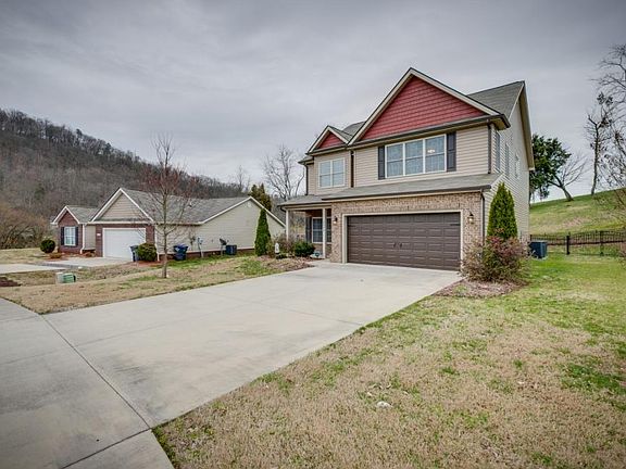 2nd image of 2044 Falling Leaf Dr