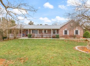 10237 Christopher Woods Dr, Festus, MO 63028