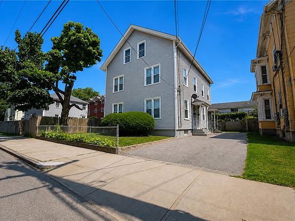2nd image of 126 Clay St