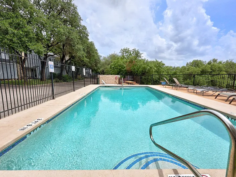 6715 Old Quarry Ln — Photo 23