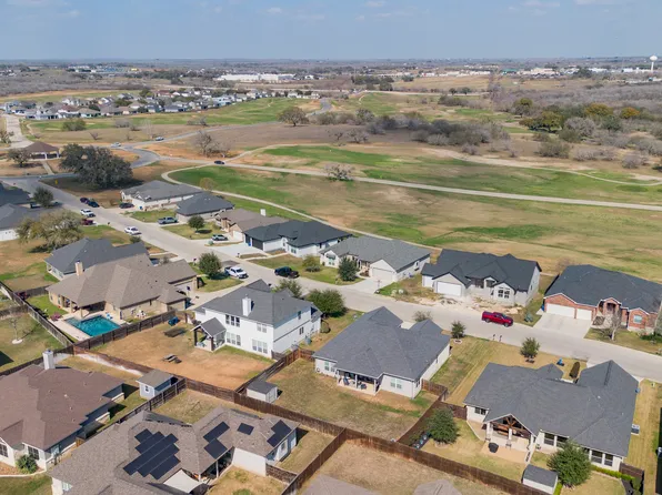 133 Grand View, Floresville, TX 78114