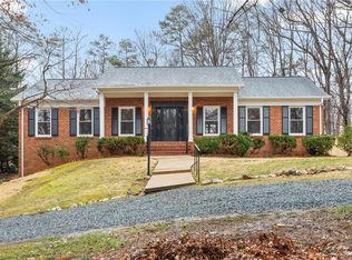 4706 Oakcliffe Rd, Greensboro, NC 27406