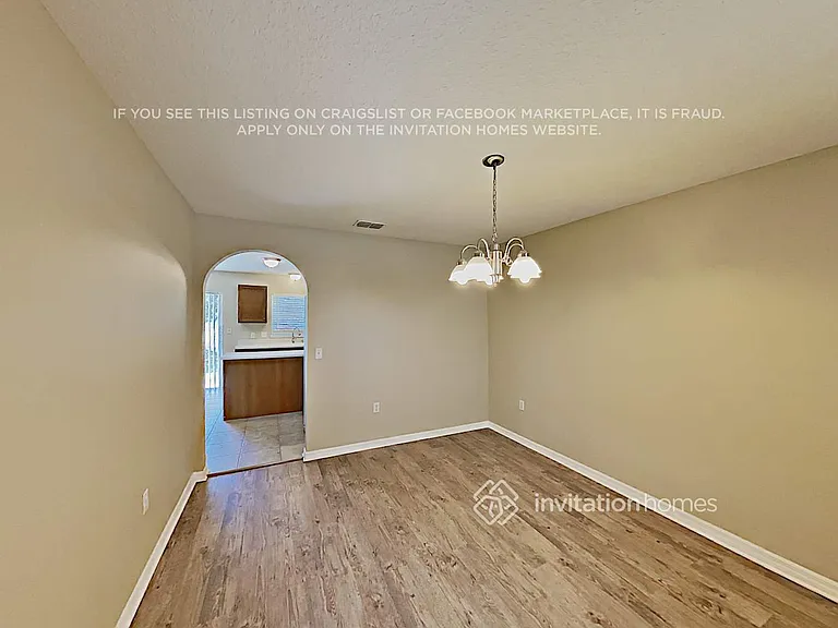1806 Torrington Dr — Photo 9