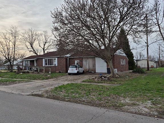 2nd image of 490 10th St NE