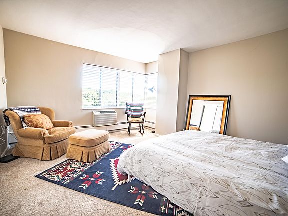 4th image of 4821 Roanoke Pkwy APT 303