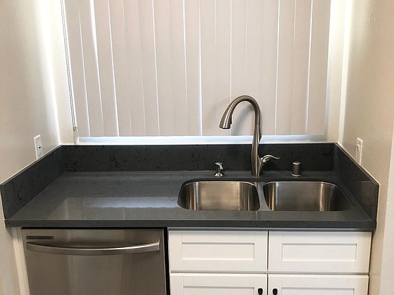 5th image of 1366 E Garfield Ave APT 7