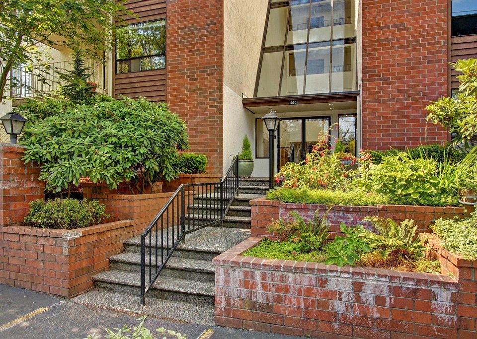 1st image of 10501 8th Ave NE APT 134