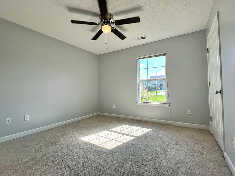110 Auburn Cir — Photo 20