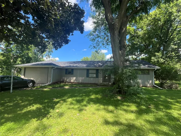 316 W 11th St S, Newton, IA 50208