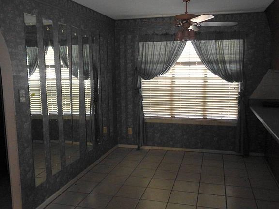 4th image of 1203 W Taos St
