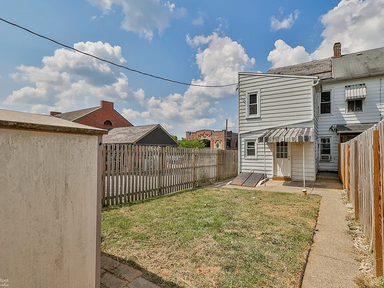 805 Main St — Photo 56