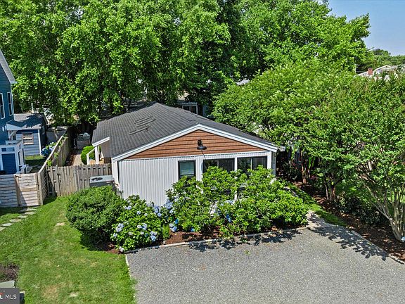 2nd image of 21170 1st St
