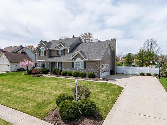 2nd image of 540 Blossom Dr
