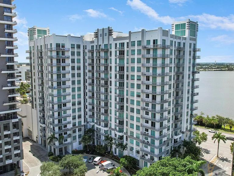 300 S Australian Ave #708 — Photo 19