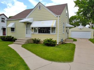 342 W Van Norman Ave, Milwaukee, WI 53207