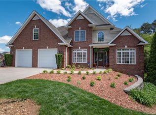 3103 18th St NE, Hickory, NC 28601