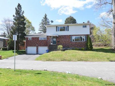 24 Upton Rd, Albany, NY, 12208