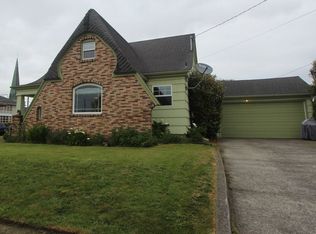 2204 7th St, Tillamook, OR 97141