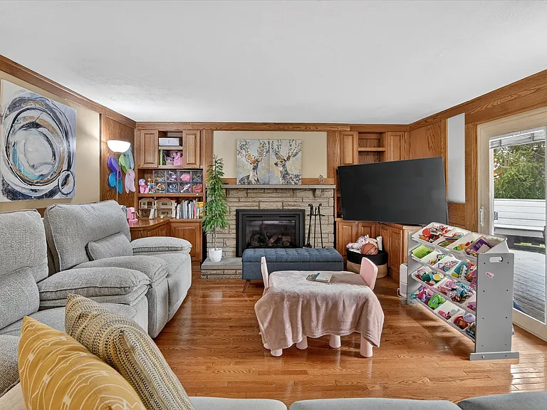 462 Greenhurst Dr — Photo 30