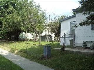 1st image of 716 S 10th St