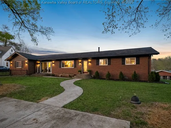 5438 Longview Dr, Cross Lanes, WV 25313
