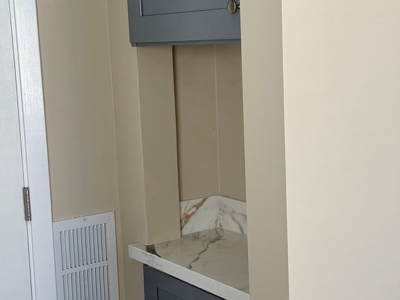 3rd image of 580 Cedar St #3