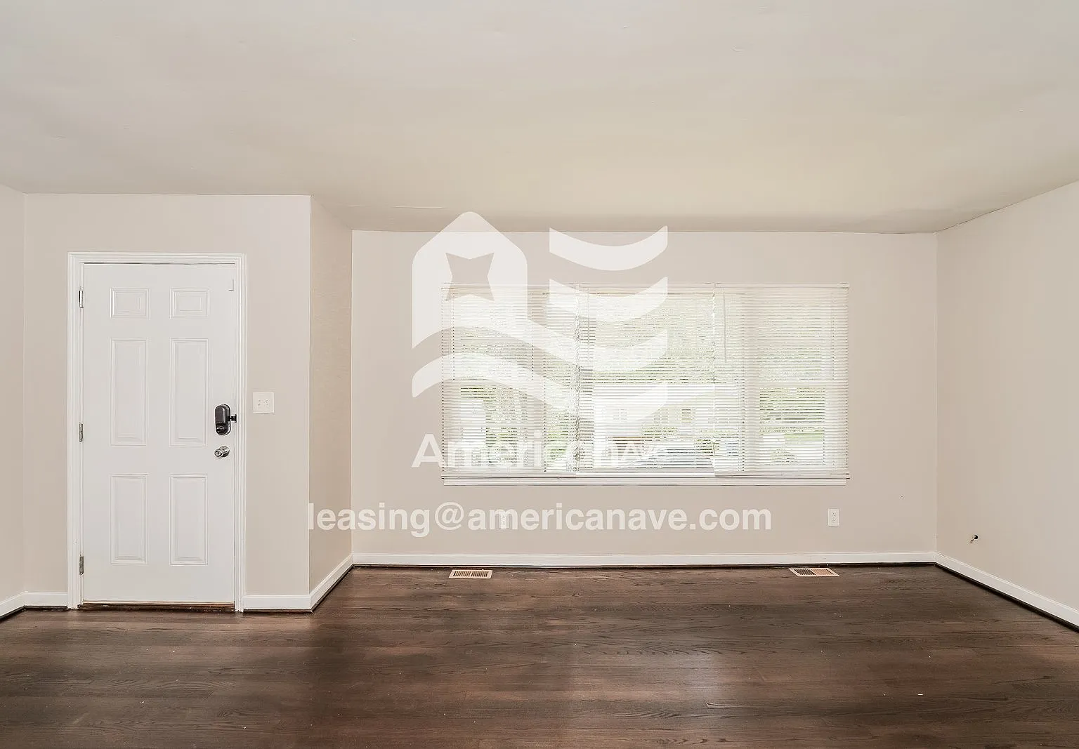3 bed, 1.0 bath, 1325 sqft, $1,275 — Photo 2