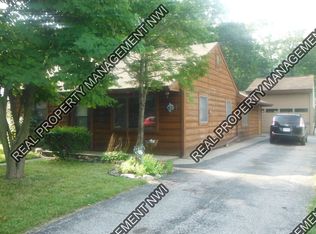 1602 Beech St, Valparaiso, IN 46383
