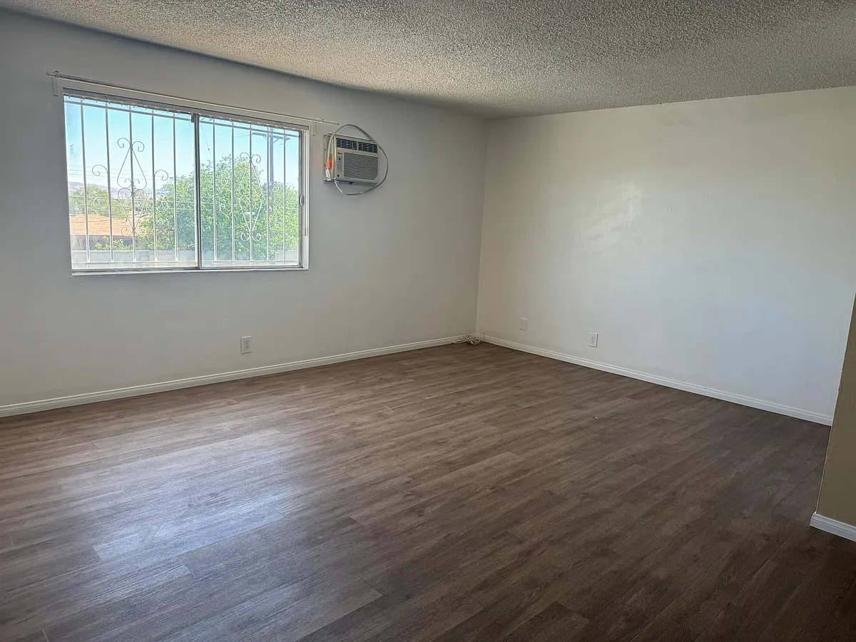 Building Photo - 849 N Bruce St #3