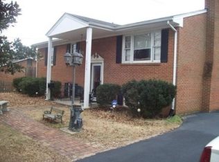 5930 Plantation Rd, Roanoke, VA 24019